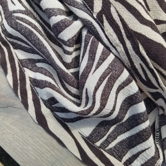 H&M Dress Neutral Brown Zebra Print Fit and Flare - Picture 15 of 15